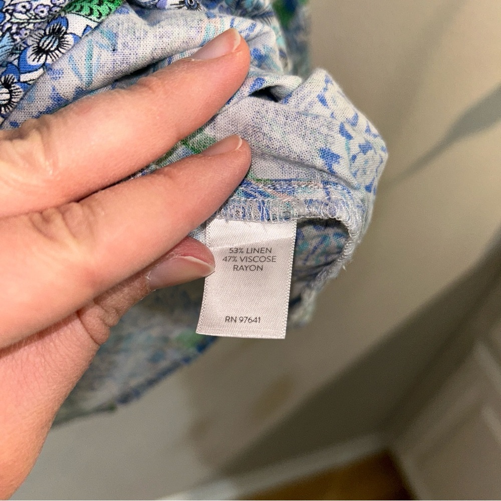 J. Jill Tropical Novelty Print Blouse Top Blue Floral Parakeet Size Petite Small - Picture 7 of 7